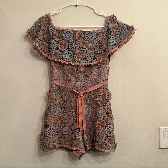 Alexis Lace Romper - Picture 2 of 11